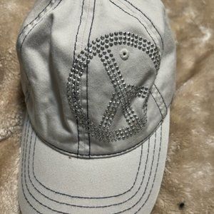 Decky Cream Colored Baseball Cap with Peace Symbol in Silver Studs